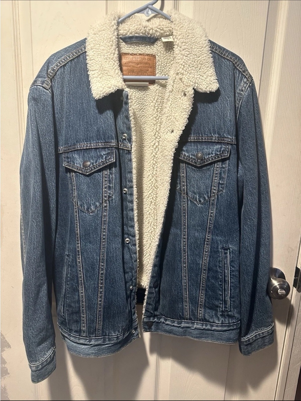 Levi's Blue Denim Jacket with Cream Sherpa Lining